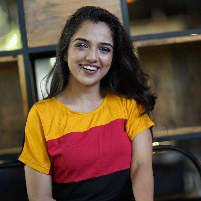 kota factory cast,kota factory cast season 2,kota factory cast vartika,kota factory cast salary,kota factory cast vernali,kota factory cast age,kota factory cast sarika,kota factory cast meena,kota factory cast iitians,kota factory cast vaibhav,tvf kota factory cast,vernali kota factory cast