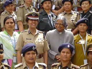 women ips officers,women ips officers in india,ips officer,ips officer salary,beautiful lady ips officer,how to become ips officer,youngest ips officer,first ips officer of india,first woman ips officer,ips officer list