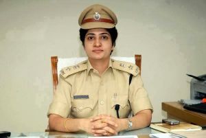 women ips officers,women ips officers in india,ips officer,ips officer salary,beautiful lady ips officer,how to become ips officer,youngest ips officer,first ips officer of india,first woman ips officer,ips officer list