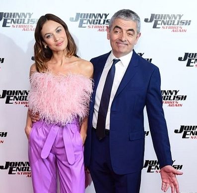 Meet Lily Sastry Daughter of Rowan Atkinson (Mr. Bean). What Does She ...