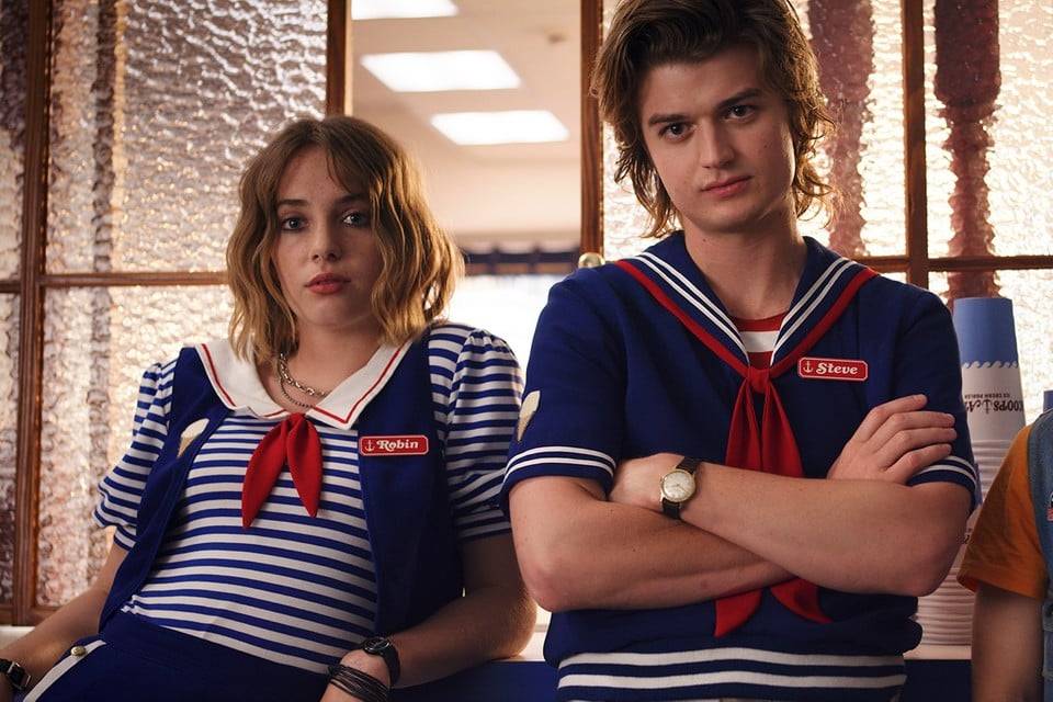 is robin from stranger things gay in real life,is robin from stranger things bi in real life,is maya hawke in atypical,maya hawke instagram,maya hawke little women,is robin from stranger things straight in real life,is maya hawkes brother in stranger things,maya hawke vogue,maya hawke movies