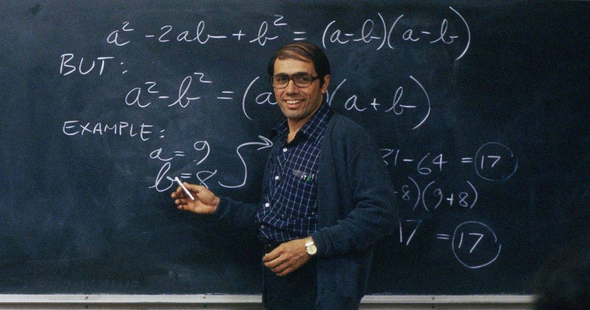9 Incredible Teachers in Movies Who Taught Us Important Life Lessons -  DotComStories