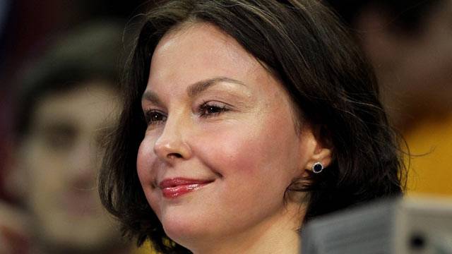 ashley judd partner,ashley judd face accident congo,ashley judd car accident,ashley judd hiking accident,ashley judd age,pictures of ashley judd accident,ashley judd recent photos,ashley judd before accident
