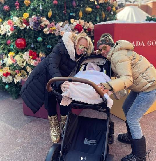 rebel wilson baby,ramona agruma age,ramona agruma husband,rebel wilson husband,rebel wilson weight loss,ramona agruma instagram,rebel wilson age,rebel wilson baby father,rebel wilson and girlfriend ramona agruma,what did rebel wilson eat to lose weight