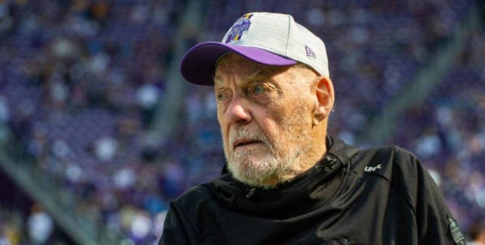 how old is bud grant's wife,bud grant second wife,bud grant net worth,why sassa grant pending,what is sassa grant payment