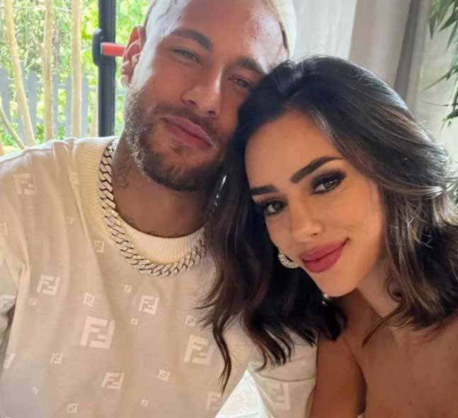 natalia barulich instagram,natalia barulich and mo vlogs,natalia instagram,natalia barulich news,natalia barulich neymar,are neymar and natalia still together,natalia barulich wedding,neymar and natalia break-up,who is the girl in maluma felices los 4