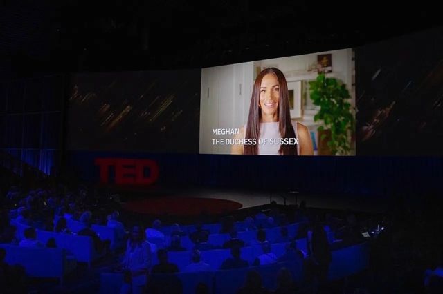 meghan markle ted talk,meghan markle natural hair photo,meghan markle eyes,meghan markle weave,meghan markle childhood photos,meghan markle teenager,meghan markle young,megan before and after plastic surgery
