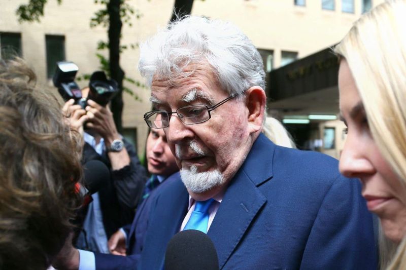 rolf harris wife,rolf harris dead meme,is rolf harris dead,is rolf harris still alive 2023,when did rolf harris die,rolf harris dead memes,rolf harris daughter,rolf harris net worth,rolf harris cause of death *graphic*,rolf harris cause of death *2017,rolls-royce car accident,has rolf harris died