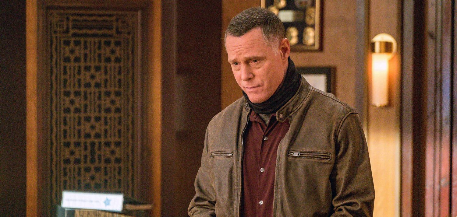 where does jason beghe live now,jason beghe net worth,jason beghe voice before accident,jason beghe parkinsons disease,jason beghe illness,jason beghe home alone,why does hank voight shake his head,what is jason beghe like in real life,jason beghe chicago pd,jason beghe chicago pd salary,is jason beghe still on chicago pd,how old is jason beghe on chicago pd,jason beghe is he leaving chicago pd,is jason beghe coming back to chicago pd,how old is jason beghe leaving chicago pd,how much does jason beghe make per episode of chicago pd,chicago pd jason beghe voice,jason beghe home video chicago pd
