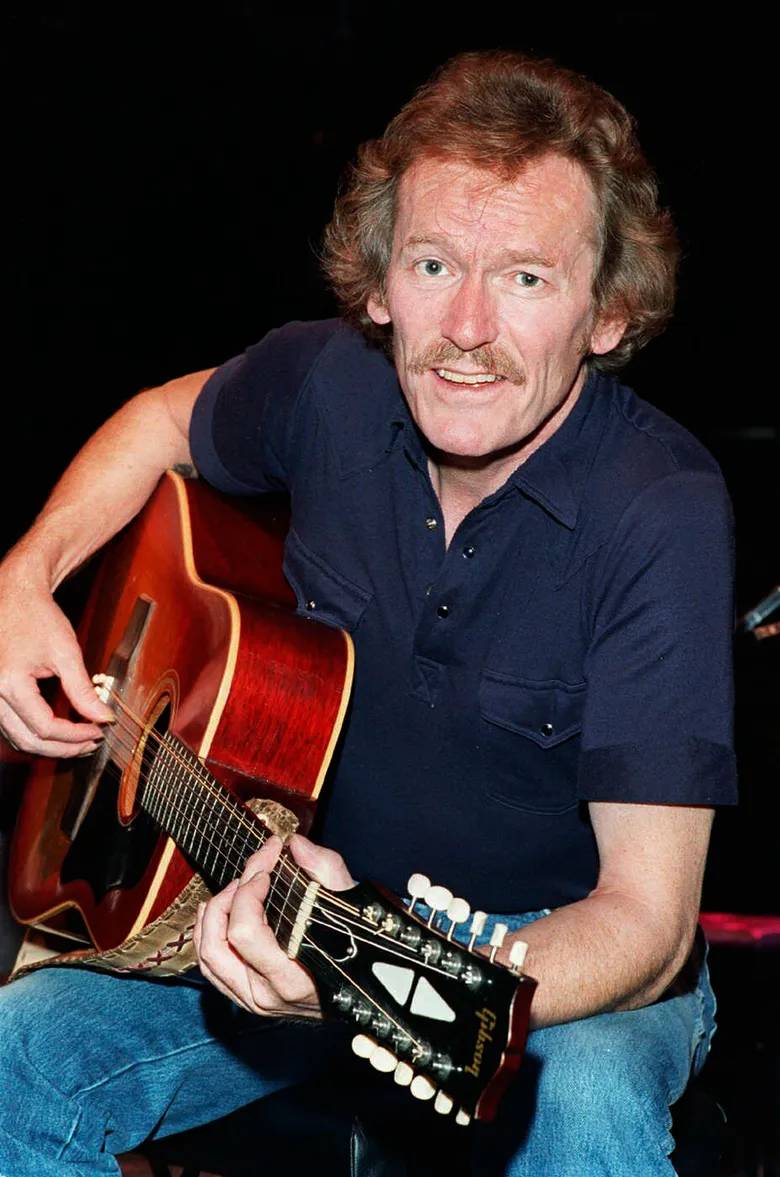 is gordon lightfoot still alive 2023,what disease does gordon lightfoot have,how old is gordon lightfoot,gordon lightfoot today,is gordon lightfoot an indian,is gordon lightfoot still performing,gordon lightfoot tour 2023,gordon lightfoot net worth,gordon lightfoot death,gordon lightfoot cause of death,did gordon lightfoot passed away,gordon lightfoot top 10,gordon lightfoot health issues