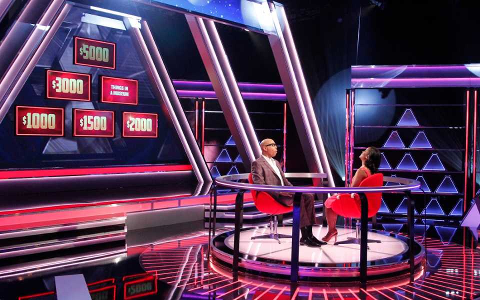 100000 pyramid game,100000 dollar pyramid,100 000 pyramid celebrity guests,how much do celebrities get paid for appearances,pyramid game show rules,how much do celebrities get paid on 100 000 pyramid,where is 100 000 pyramid filmed,100 000 pyramid original host,real life pyramid