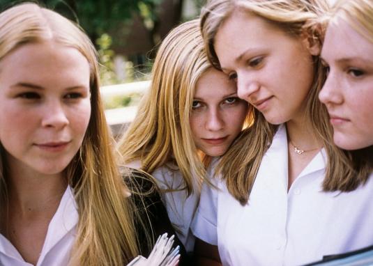 the virgin suicides lisbon sisters,why do the lisbon sisters kill themselves,why the lisbon sisters kill themselves,why did lisbon sisters kill themselves,why did the lisbon sisters kill themselves reddit