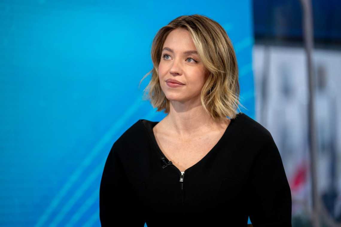 Sydney Sweeney movies,Sydney Sweeney shows,Sydney Sweeney biography,Sydney Sweeney family,Sydney Sweeney net worth,Sydney Sweeney husband,Sydney Sweeney boyfriend,Sydney Sweeney